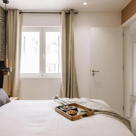 Apartament Demba - 2 Bedrooms And Office In Arroios Lizbona