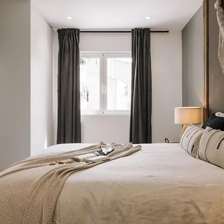 Daire Demba - 2 Bedrooms And Office In Arroios